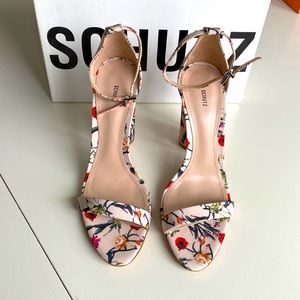 NWT Schultz floral “Jeannine” sandals